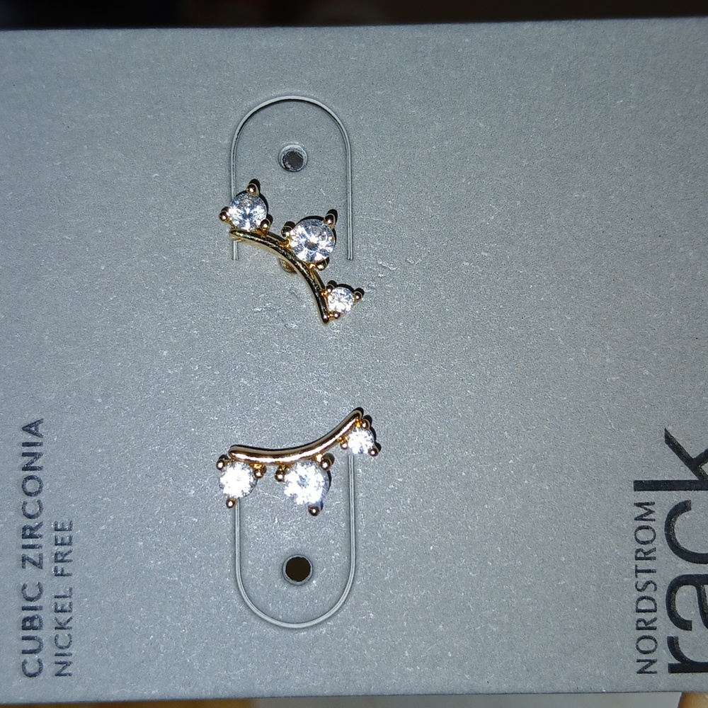earrings - Picture 2 of 3